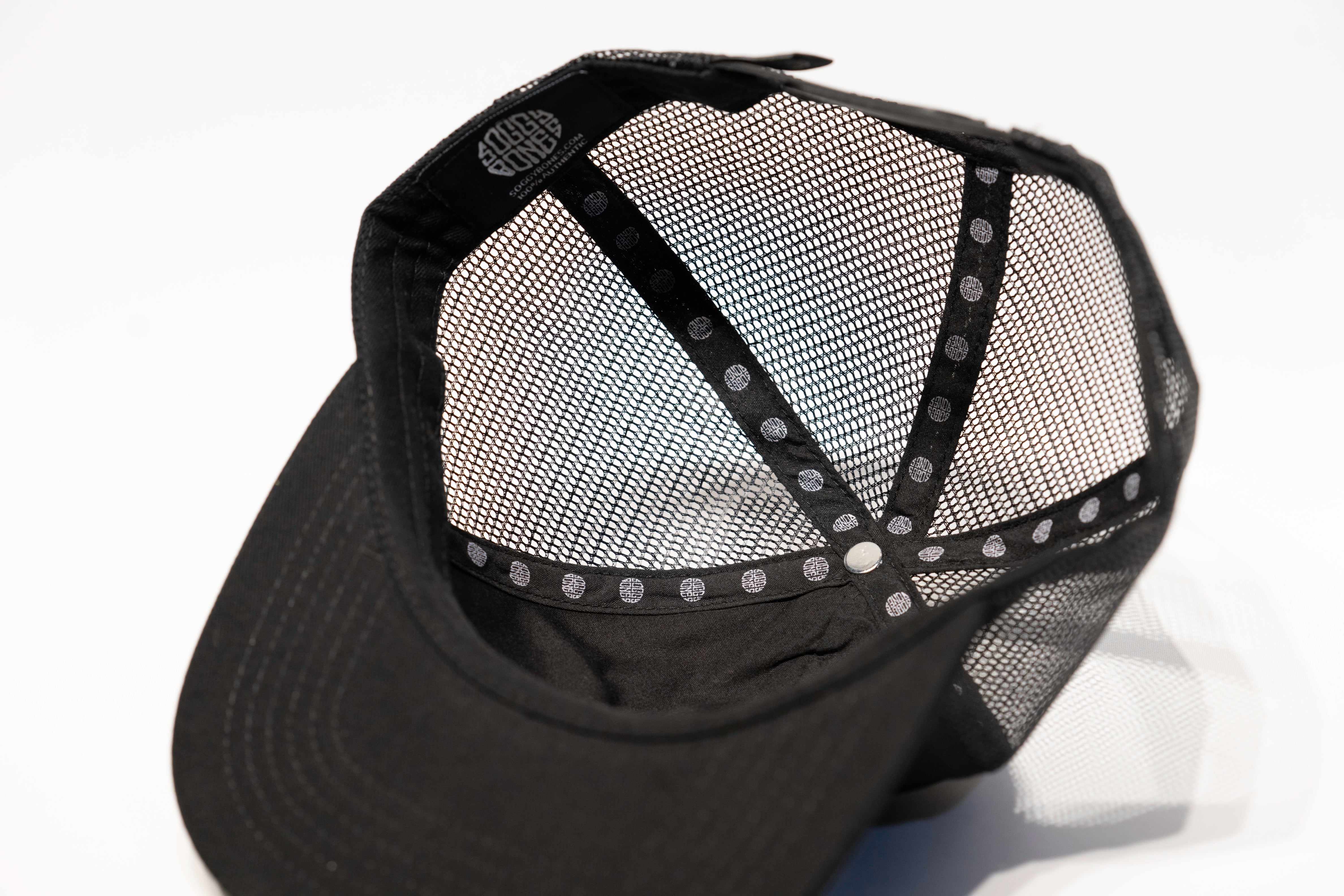 Soggybones Truck ON trucker cap , Black / Red