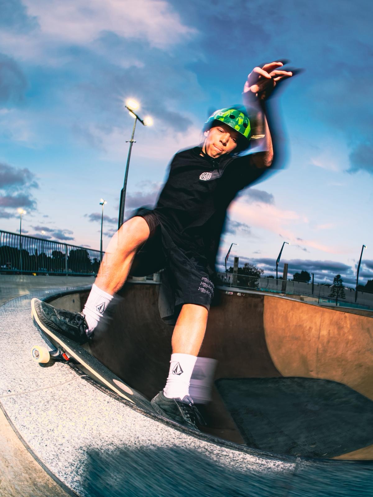 SOGGYBONES TRI SHADE SKATE SHORT