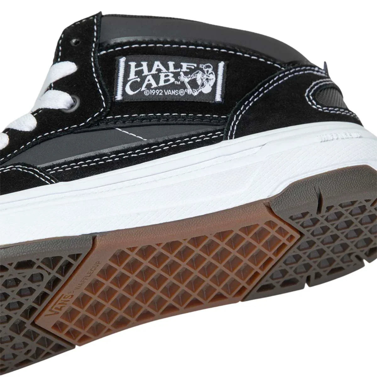 VANS - SKATE HALF CAB WAFFLECUP SHOES BLACK/WHITE