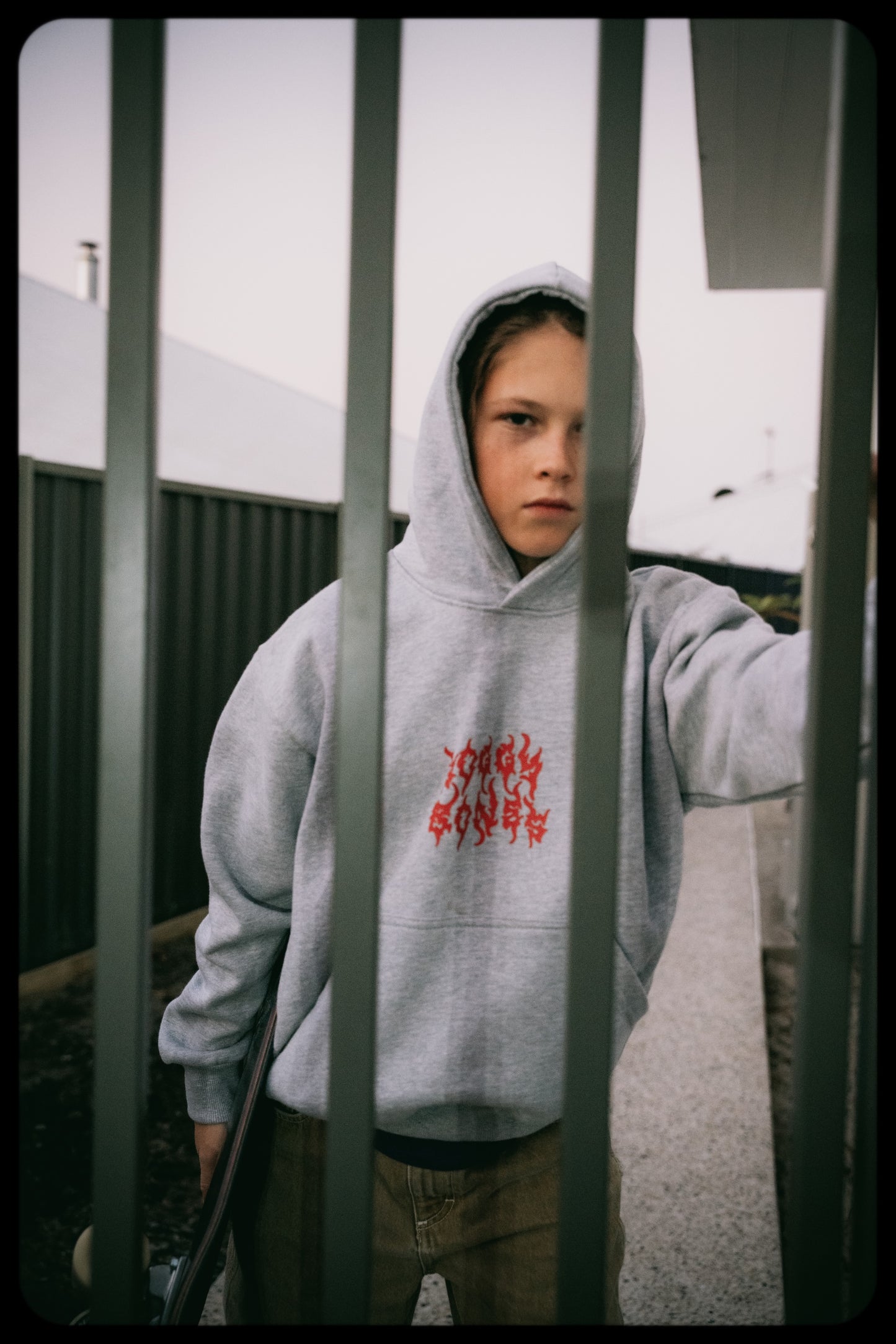 Soggy Bones YOUTH Chains Hood – Grey Marl